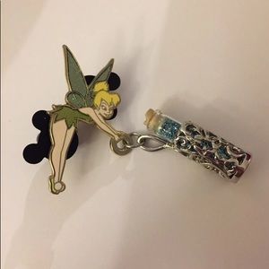 Tinkerbell Disney pin with pixie dust ❤️❤️❤️